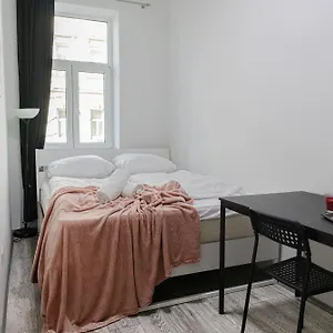 Apartment Affordable 5-br Shared / Enkplatz U3 Getaway, Wien