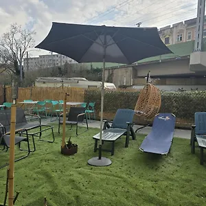 Apartment Loevly Shared 6br With Garden Near Danube & Millenium, Wien
