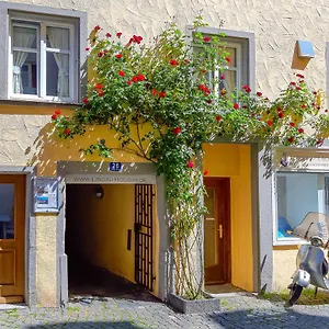 https://lindau-holiday.com-bavaria.com