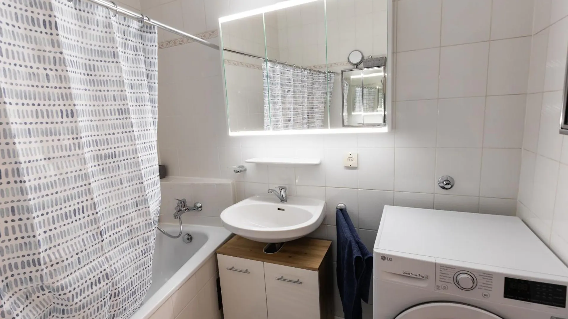 Apartment Ferienwohnung Palais Petrus Wien